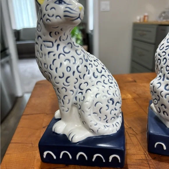 Opalhouse Blue and White Leopard Bookends - Picture 3 of 6
